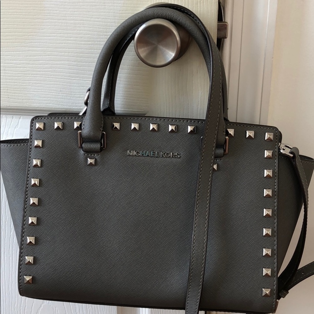 Michael Kors Selma Studded Bag - Gray
